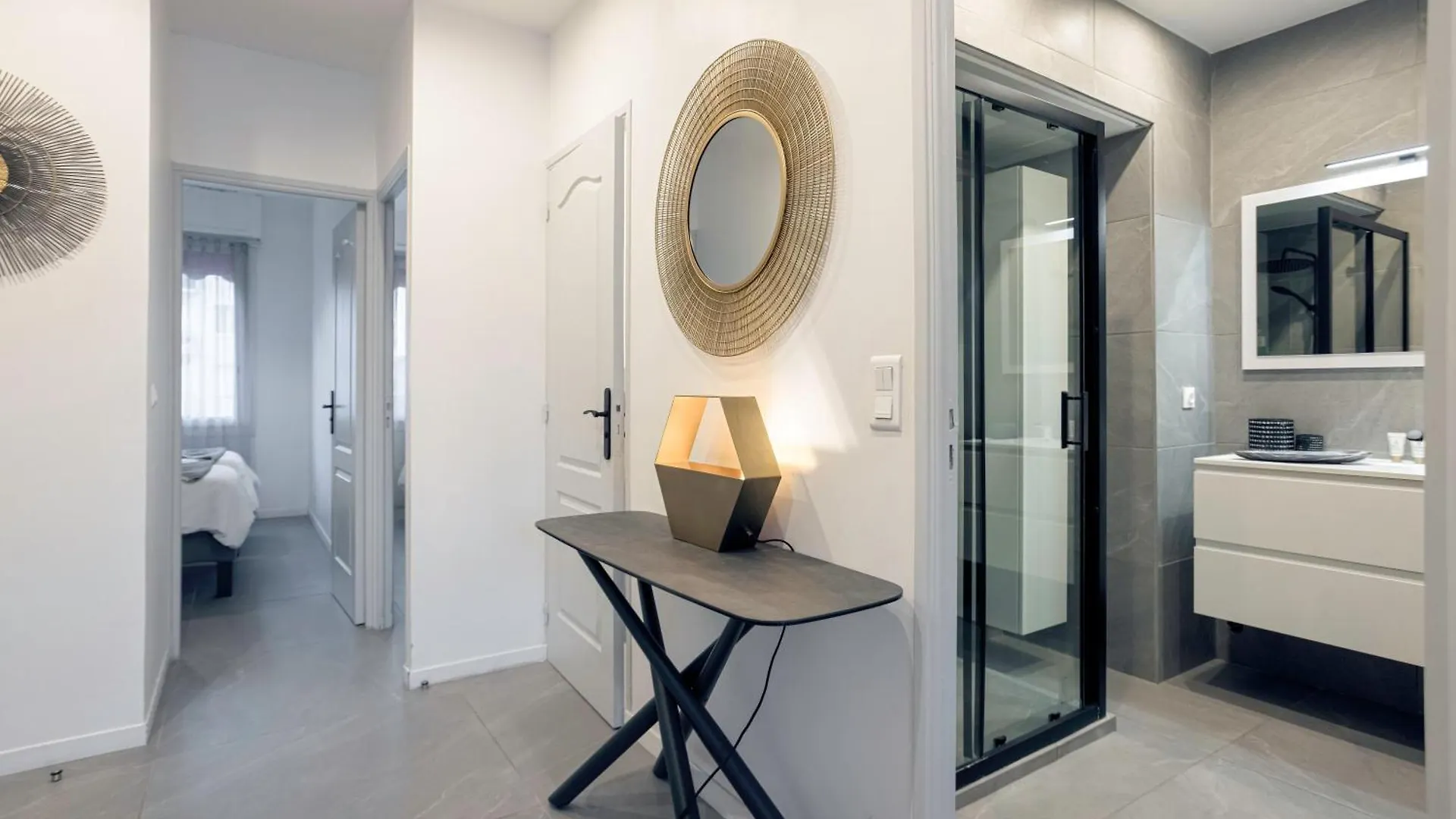Palais Armenonville Cannes Proche Carlton Croisette 0*,